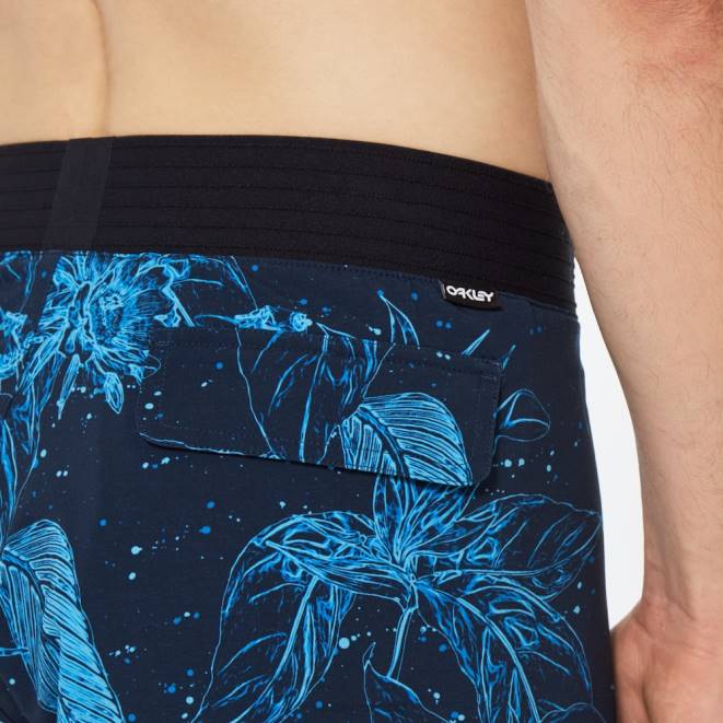 Oakley broasca cu flori albastre boardshort ohana floral 20\". haine 620J2895