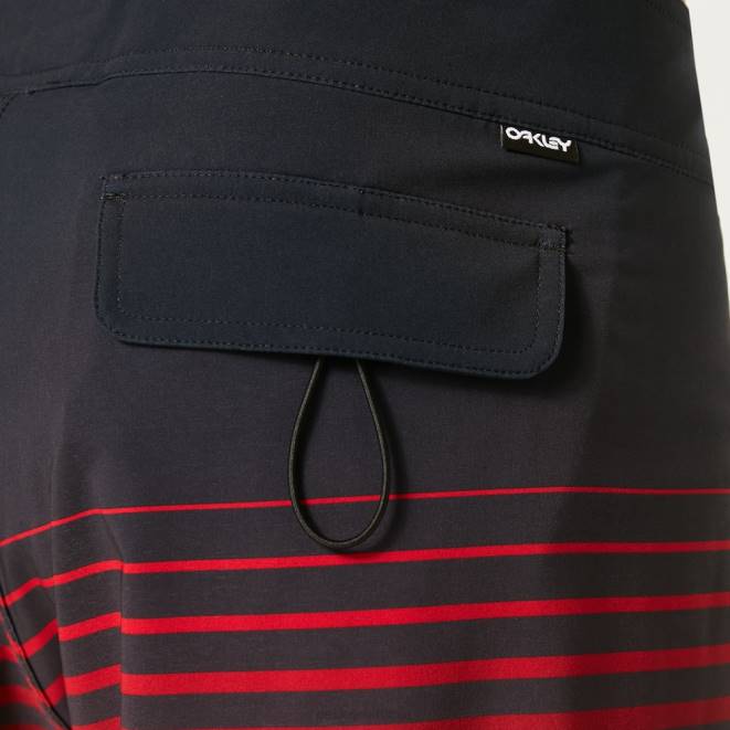 Oakley dungi negre/roșii Fade Out 21 inchi rc boardshort haine 620J2835