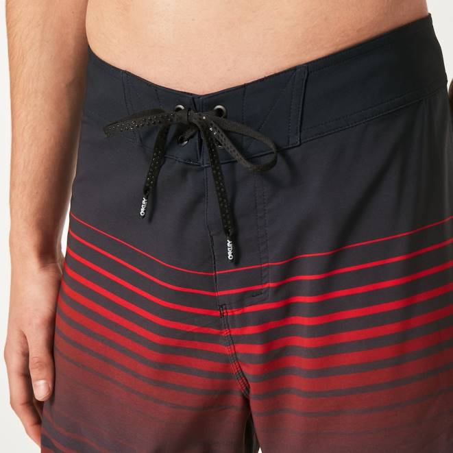 Oakley dungi negre/roșii Fade Out 21 inchi rc boardshort haine 620J2835