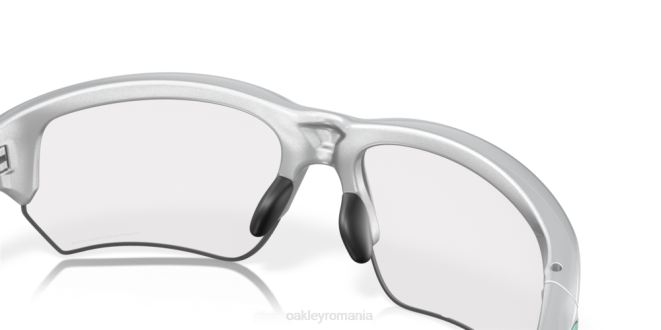 Oakley Lentile fotocromatice cu iridiu clar până la negru, ramă argintie flak beta (potrivire low bridge) ochelari 620J923