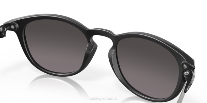 Oakley lentile gradient gri prizm, rama neagra satinata pitchman r ochelari 620J412